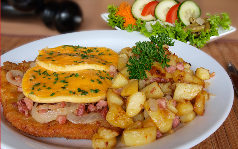 Schnitzel &amp; Steaks